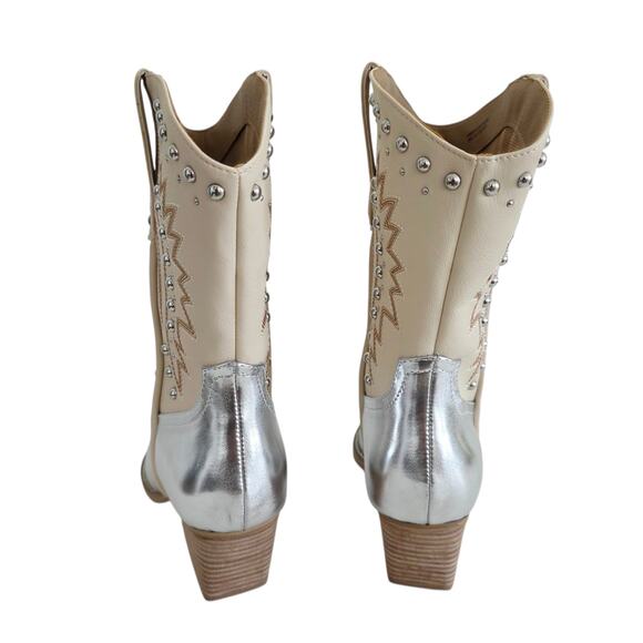 Dolce Vita Silver & Cream Beige Pointy Toe Studded Western Ankle Boots Size 8.5 - Picture 5 of 8